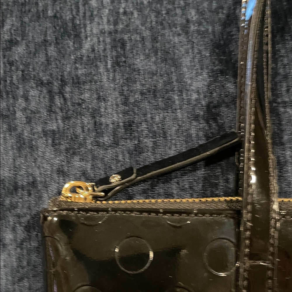 Kate Spade Black Patent Leather Tote with Bow Accent and circle pattern. NWOT - Picture 3 of 7